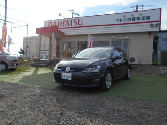 フォルクスワーゲン ゴルフの納車式です 新車市場 新函館北斗店の納車式 新車市場 公式